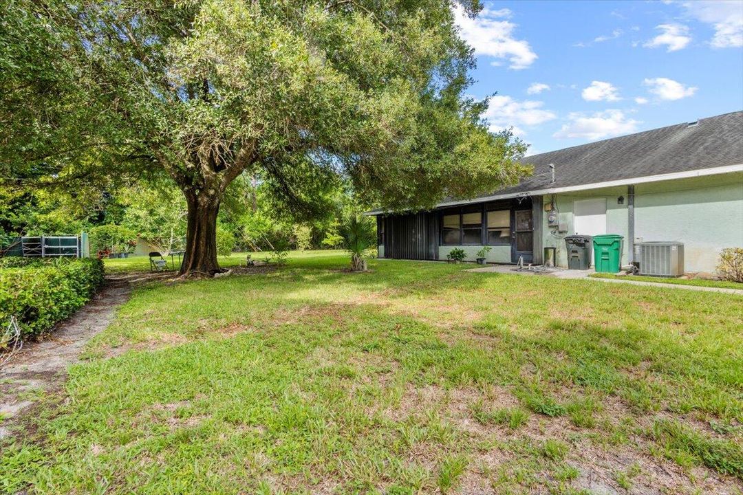 For Sale: $375,000 (4 beds, 3 baths, 2690 Square Feet)