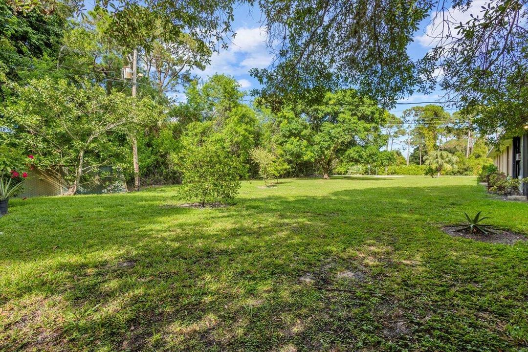 For Sale: $375,000 (4 beds, 3 baths, 2690 Square Feet)