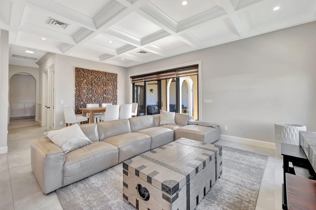 For Rent: $14,000 (6 beds, 4 baths, 4444 Square Feet)