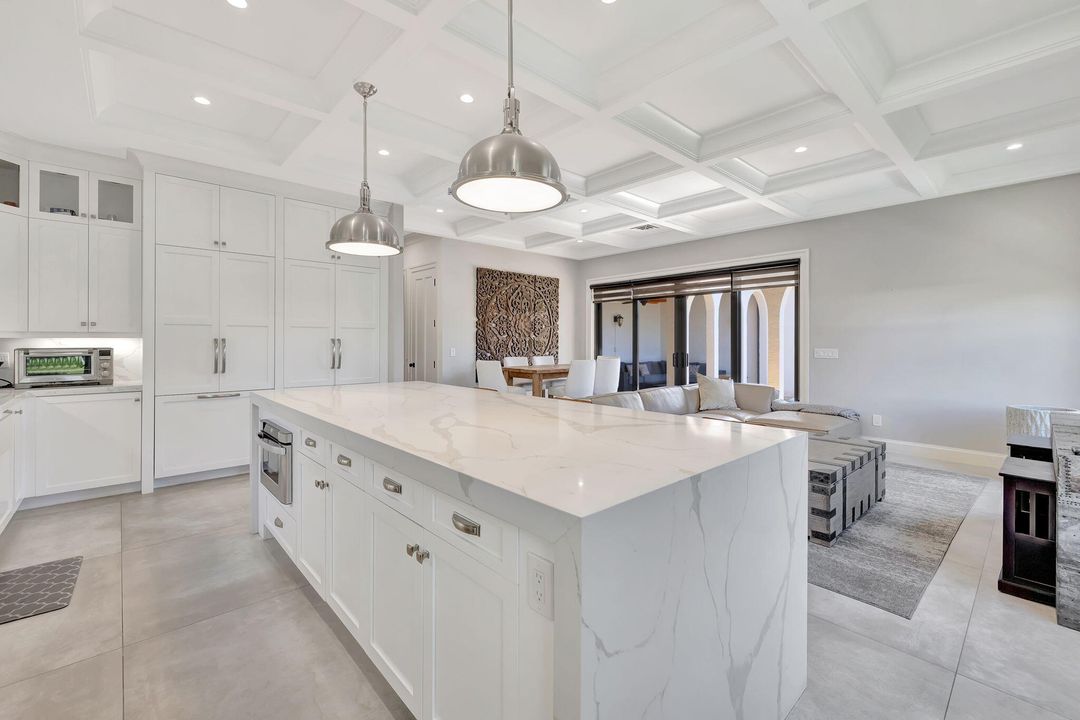 For Rent: $14,000 (6 beds, 4 baths, 4444 Square Feet)