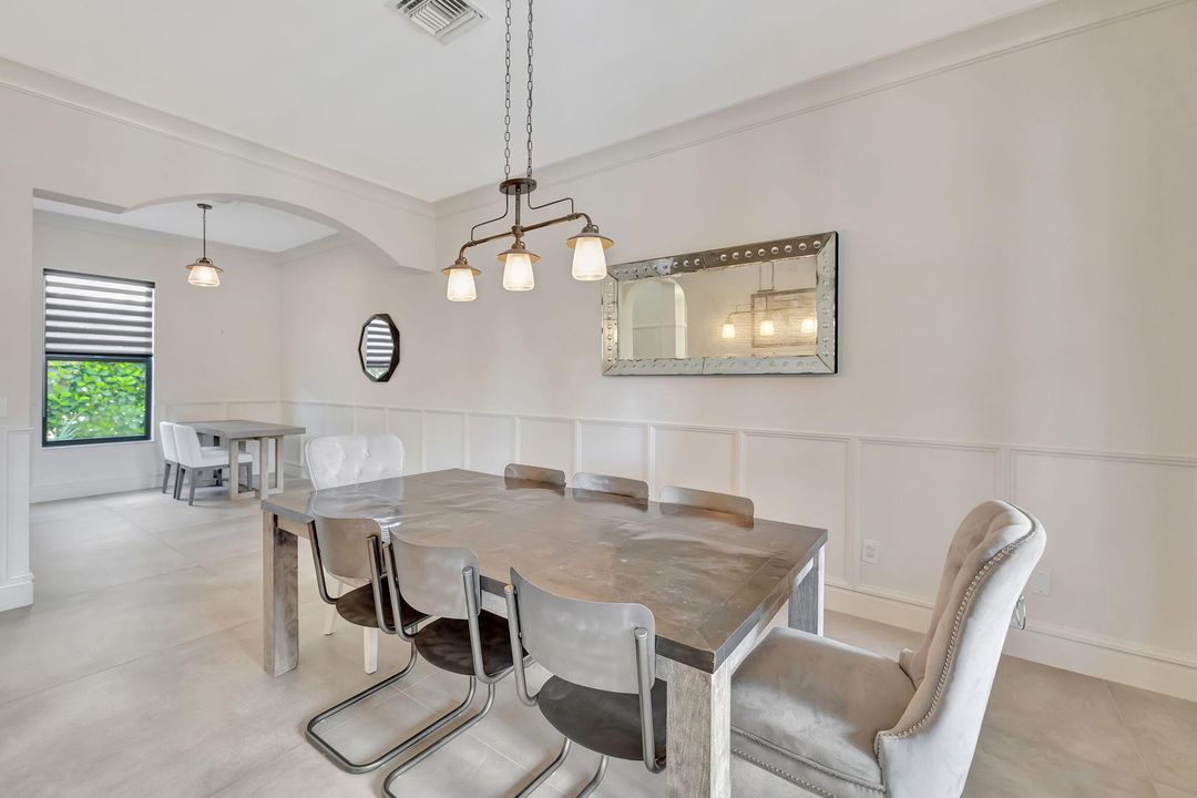 For Rent: $14,000 (6 beds, 4 baths, 4444 Square Feet)