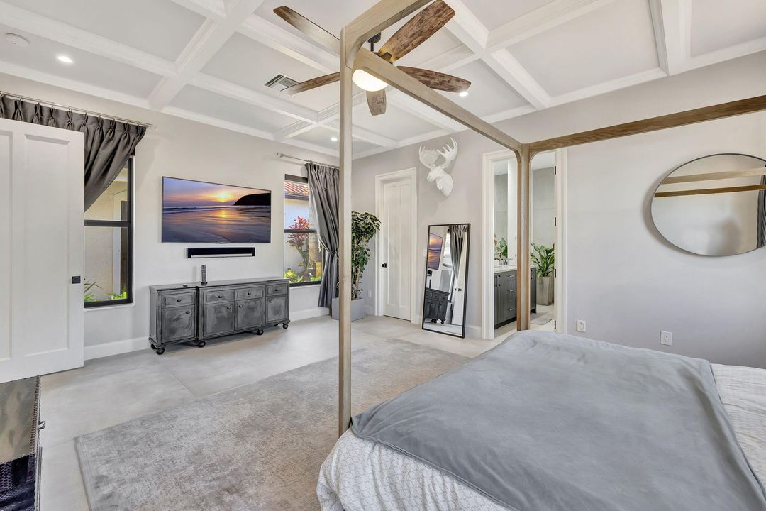 For Rent: $14,000 (6 beds, 4 baths, 4444 Square Feet)