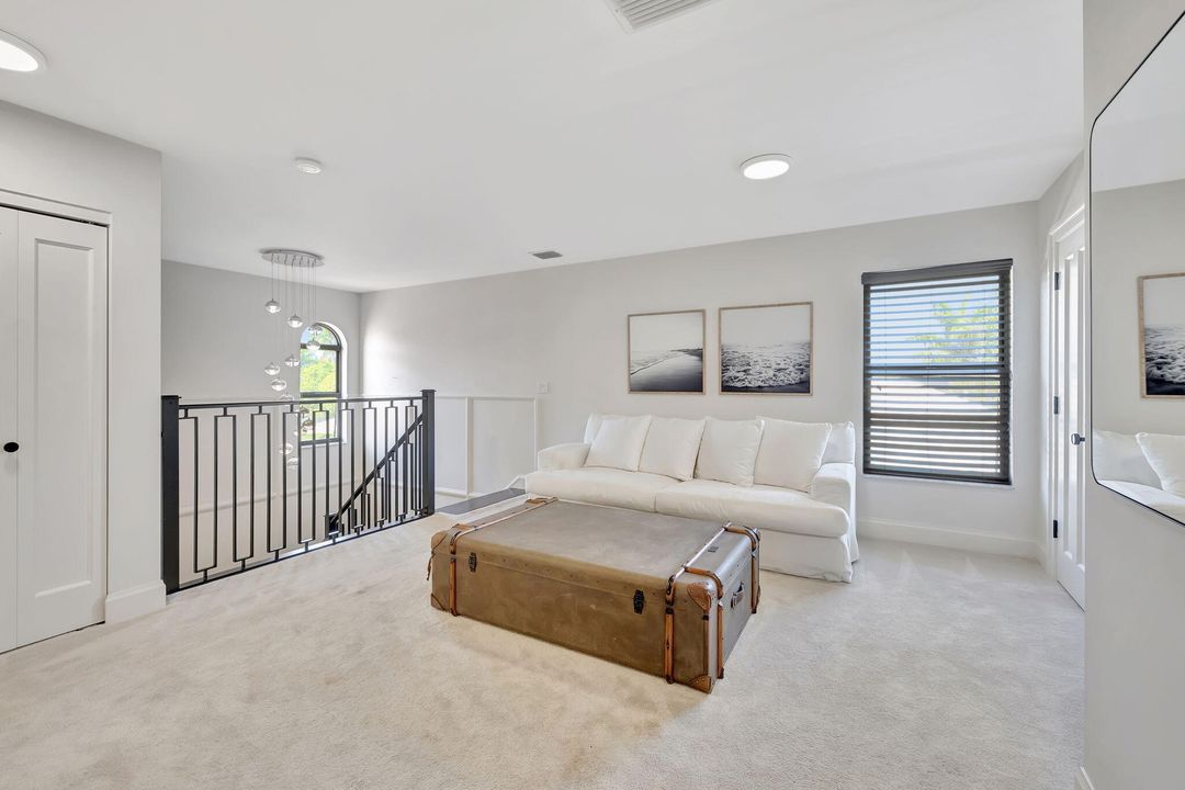 For Rent: $14,000 (6 beds, 4 baths, 4444 Square Feet)