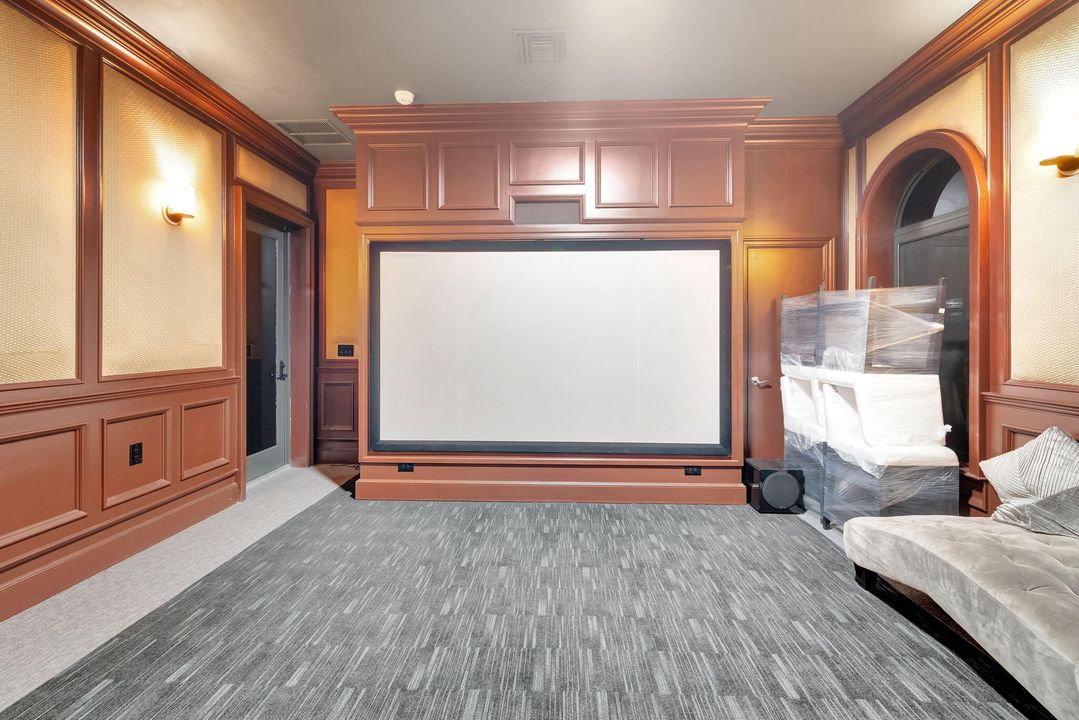 For Rent: $14,000 (6 beds, 4 baths, 4444 Square Feet)