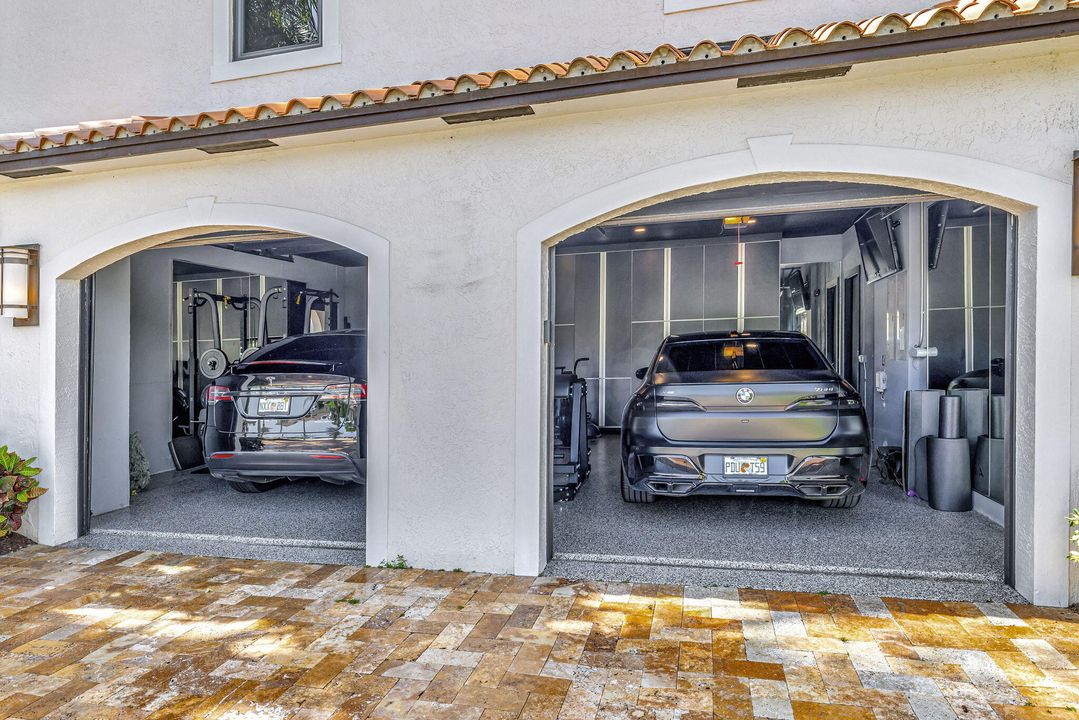 For Rent: $14,000 (6 beds, 4 baths, 4444 Square Feet)