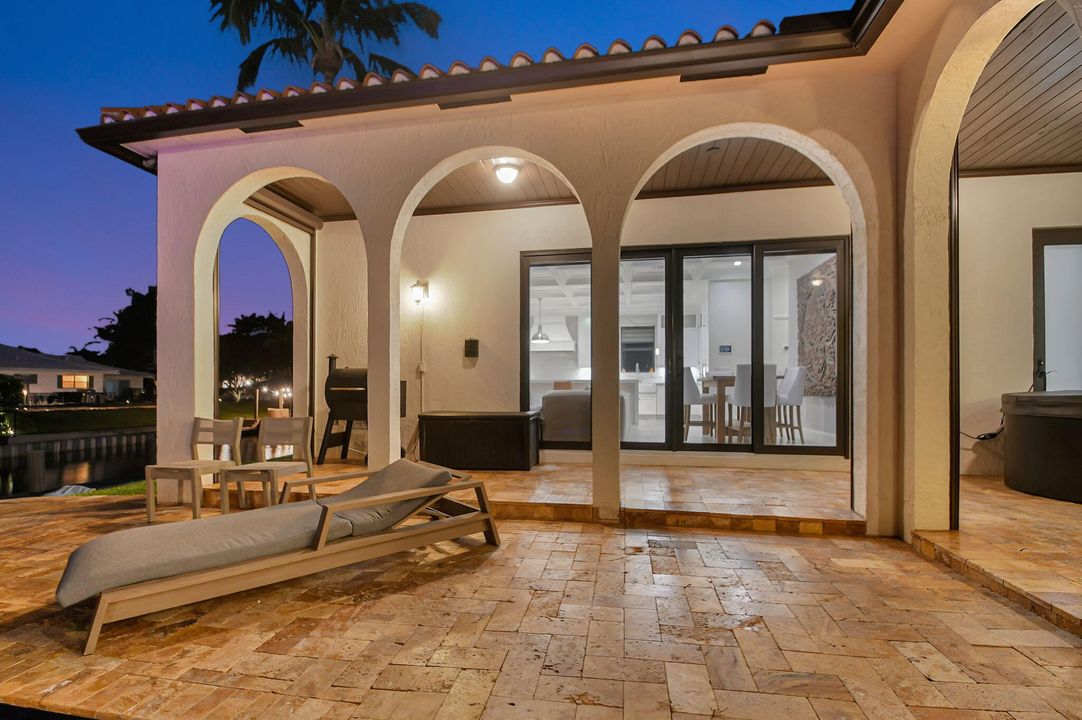 For Rent: $14,000 (6 beds, 4 baths, 4444 Square Feet)