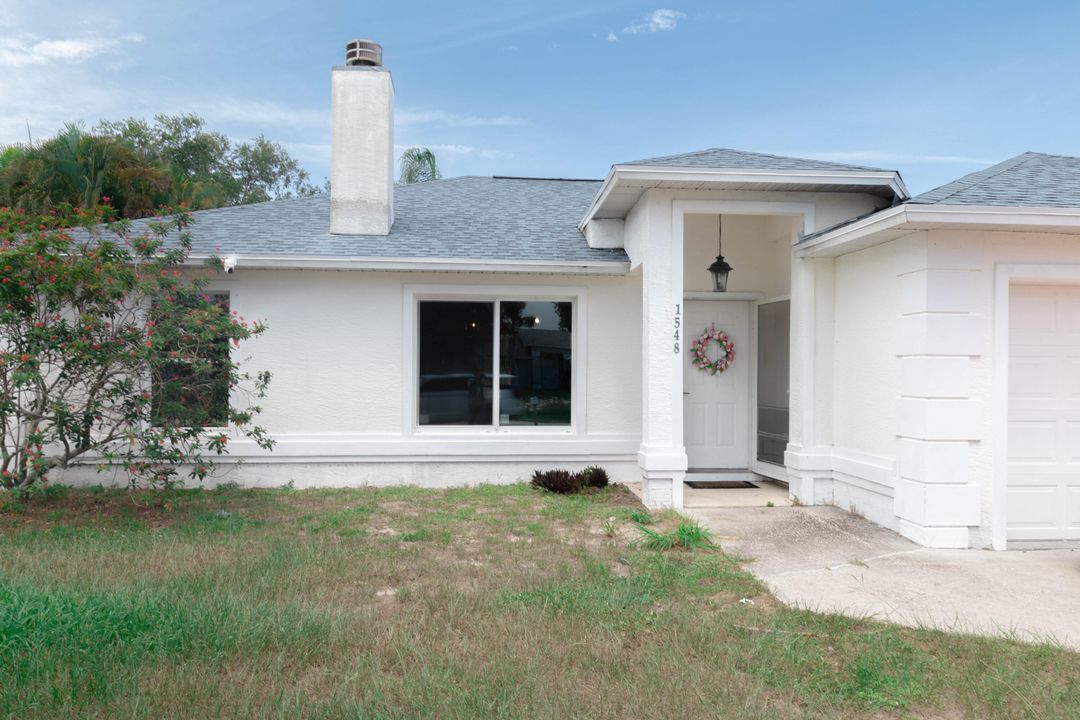 For Rent: $2,150 (3 beds, 2 baths, 1273 Square Feet)