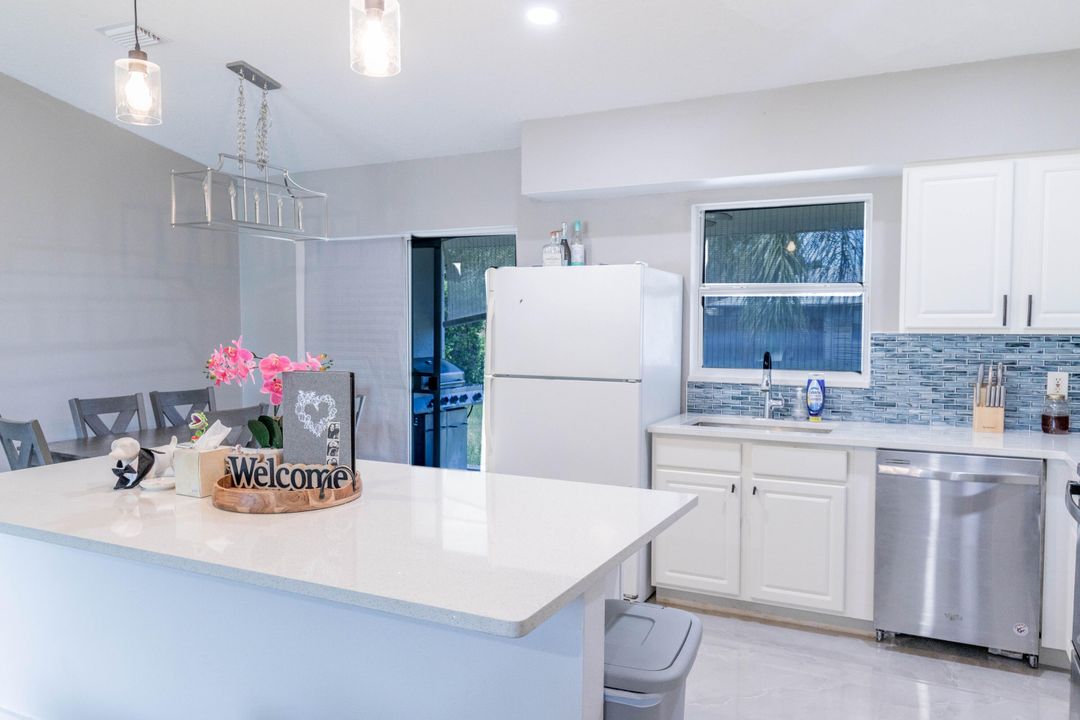 For Rent: $2,150 (3 beds, 2 baths, 1273 Square Feet)