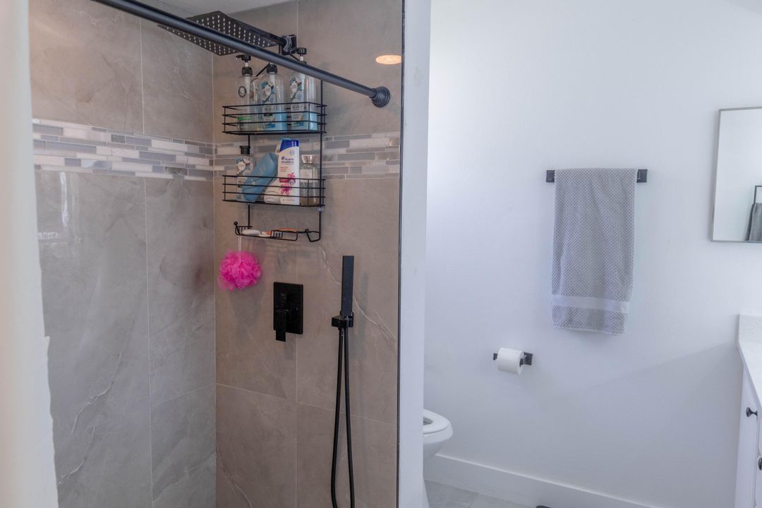 For Rent: $2,150 (3 beds, 2 baths, 1273 Square Feet)