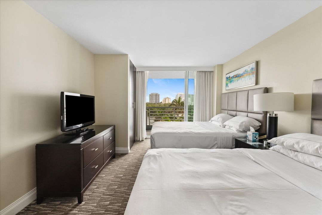 For Sale: $185,000 (1 beds, 1 baths, 554 Square Feet)