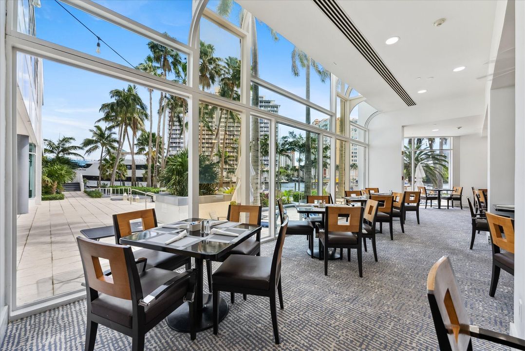 For Sale: $185,000 (1 beds, 1 baths, 554 Square Feet)