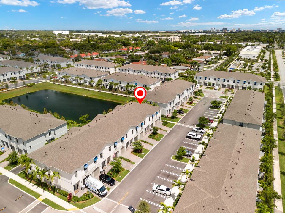 For Sale: $484,990 (3 beds, 2 baths, 1719 Square Feet)