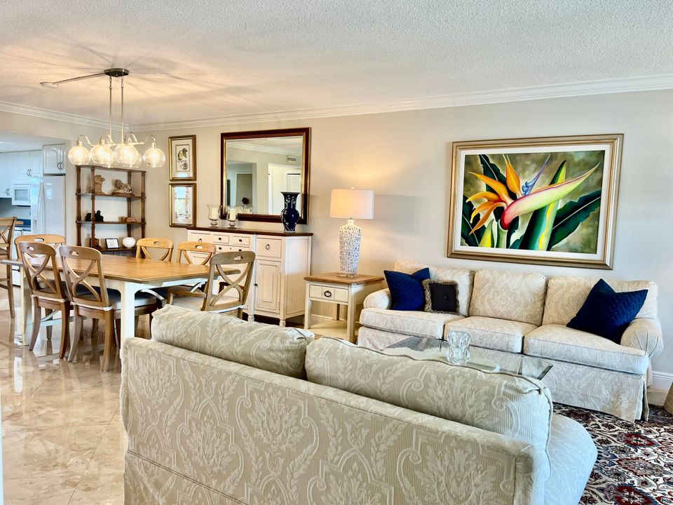 For Sale: $309,000 (2 beds, 2 baths, 1440 Square Feet)