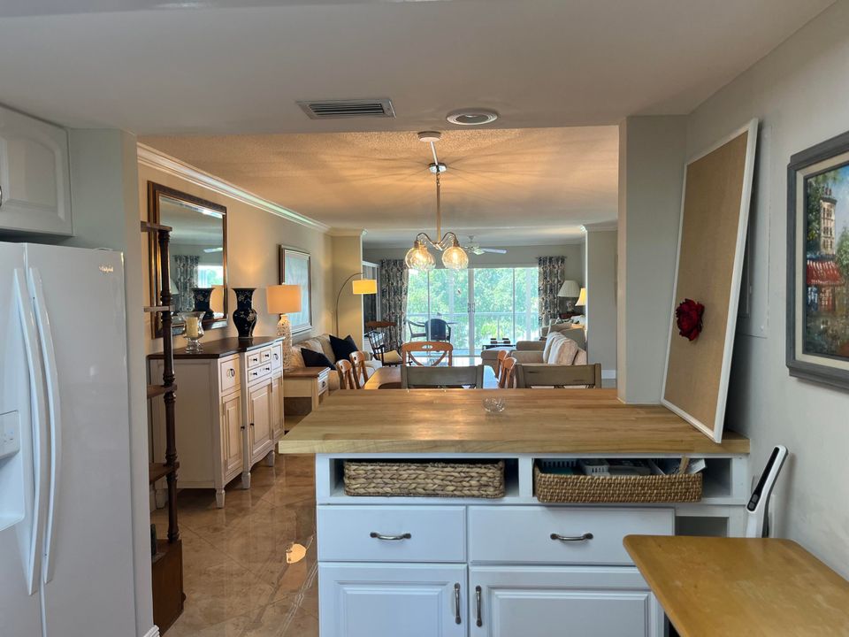 For Sale: $309,000 (2 beds, 2 baths, 1440 Square Feet)