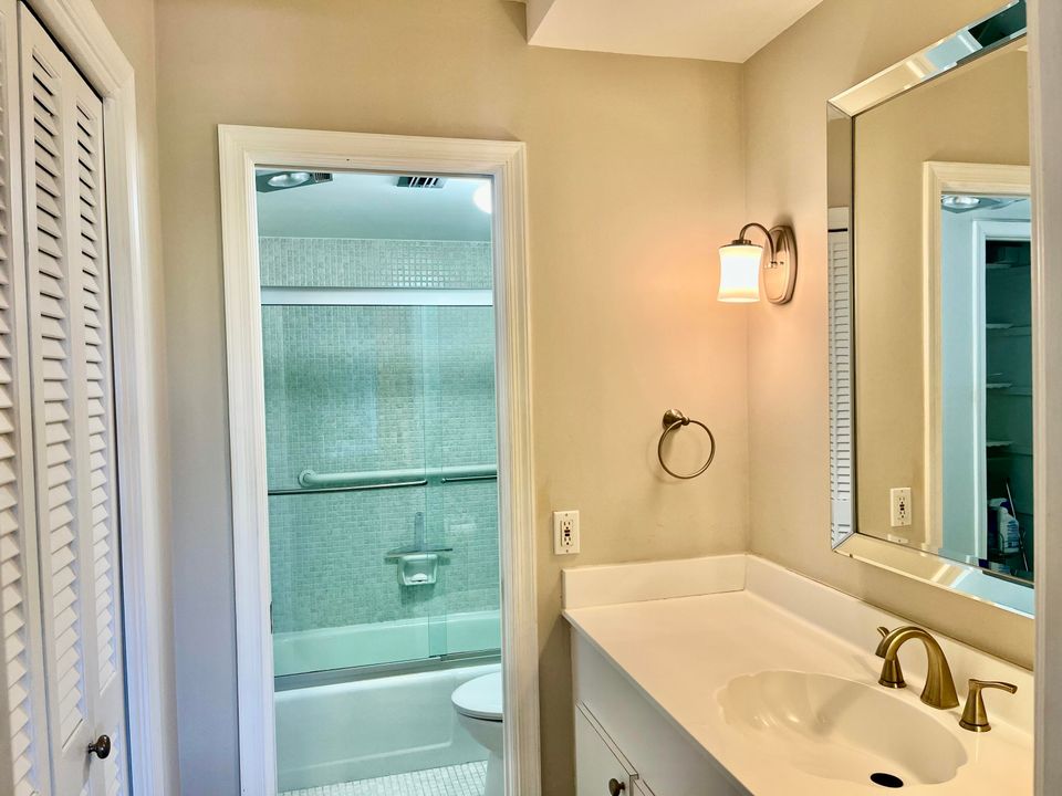 For Sale: $309,000 (2 beds, 2 baths, 1440 Square Feet)