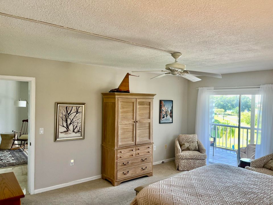 For Sale: $309,000 (2 beds, 2 baths, 1440 Square Feet)