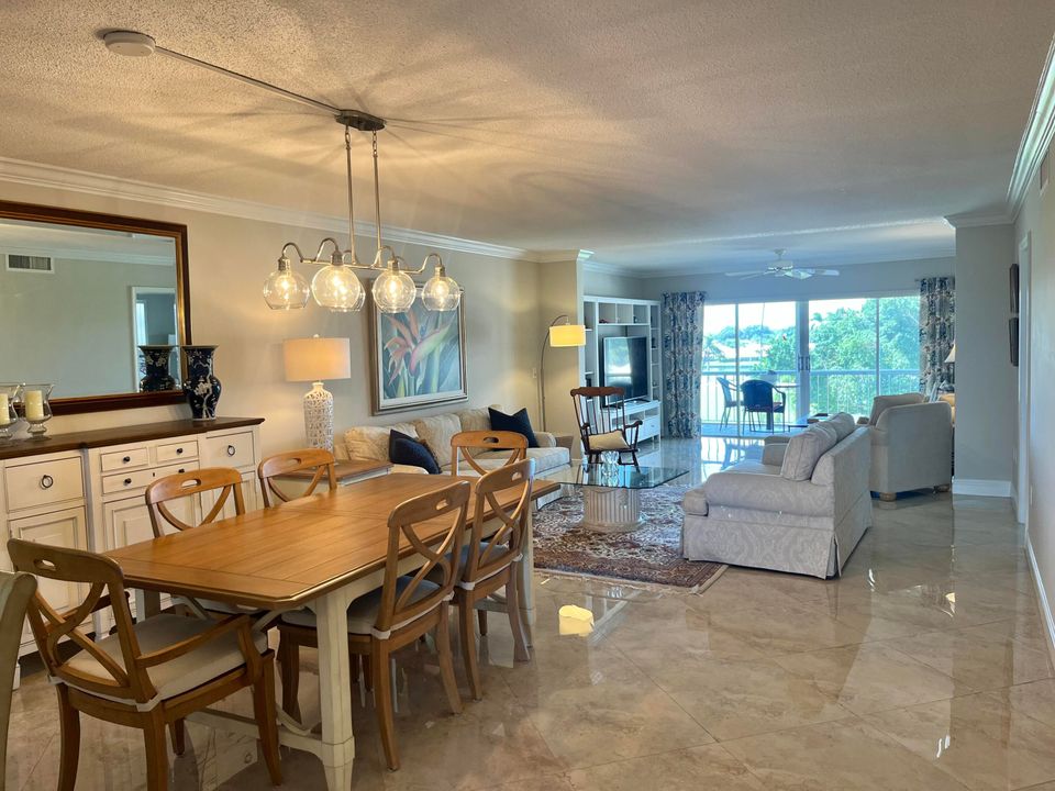 For Sale: $309,000 (2 beds, 2 baths, 1440 Square Feet)