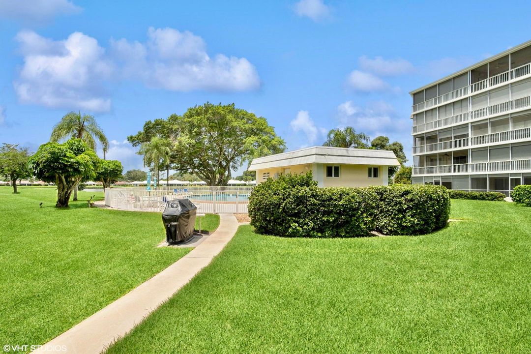 For Sale: $309,000 (2 beds, 2 baths, 1440 Square Feet)