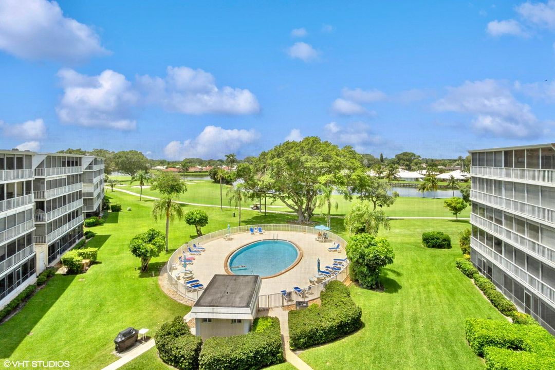 For Sale: $309,000 (2 beds, 2 baths, 1440 Square Feet)