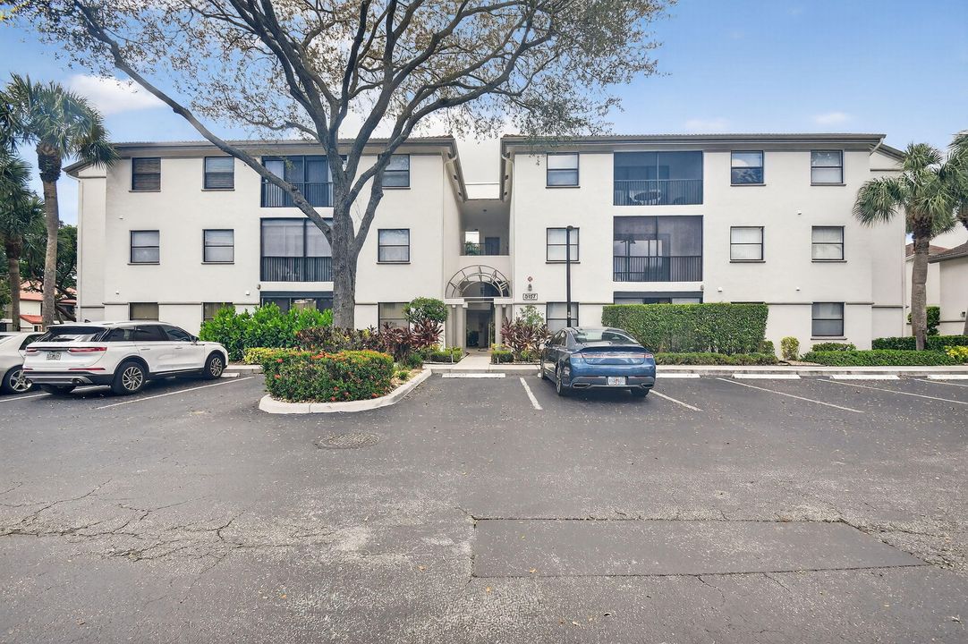 Active With Contract: $249,000 (3 beds, 2 baths, 1447 Square Feet)