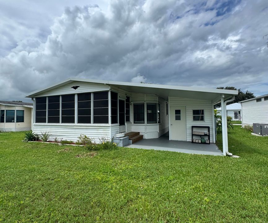 待售: $19,900 (2 贝兹, 2 浴室, 864 平方英尺)