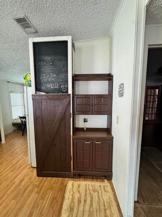 待售: $19,900 (2 贝兹, 2 浴室, 864 平方英尺)