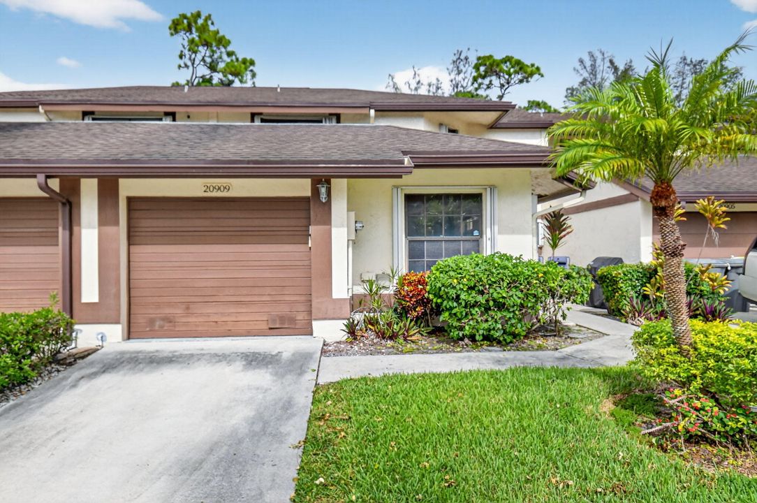 Active With Contract: $489,000 (3 beds, 2 baths, 1861 Square Feet)