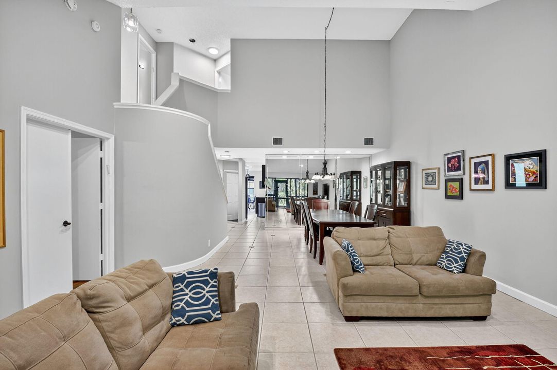 Active With Contract: $489,000 (3 beds, 2 baths, 1861 Square Feet)