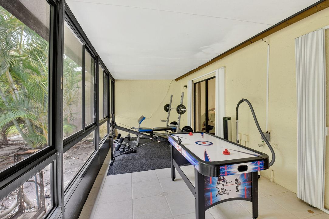 Active With Contract: $489,000 (3 beds, 2 baths, 1861 Square Feet)