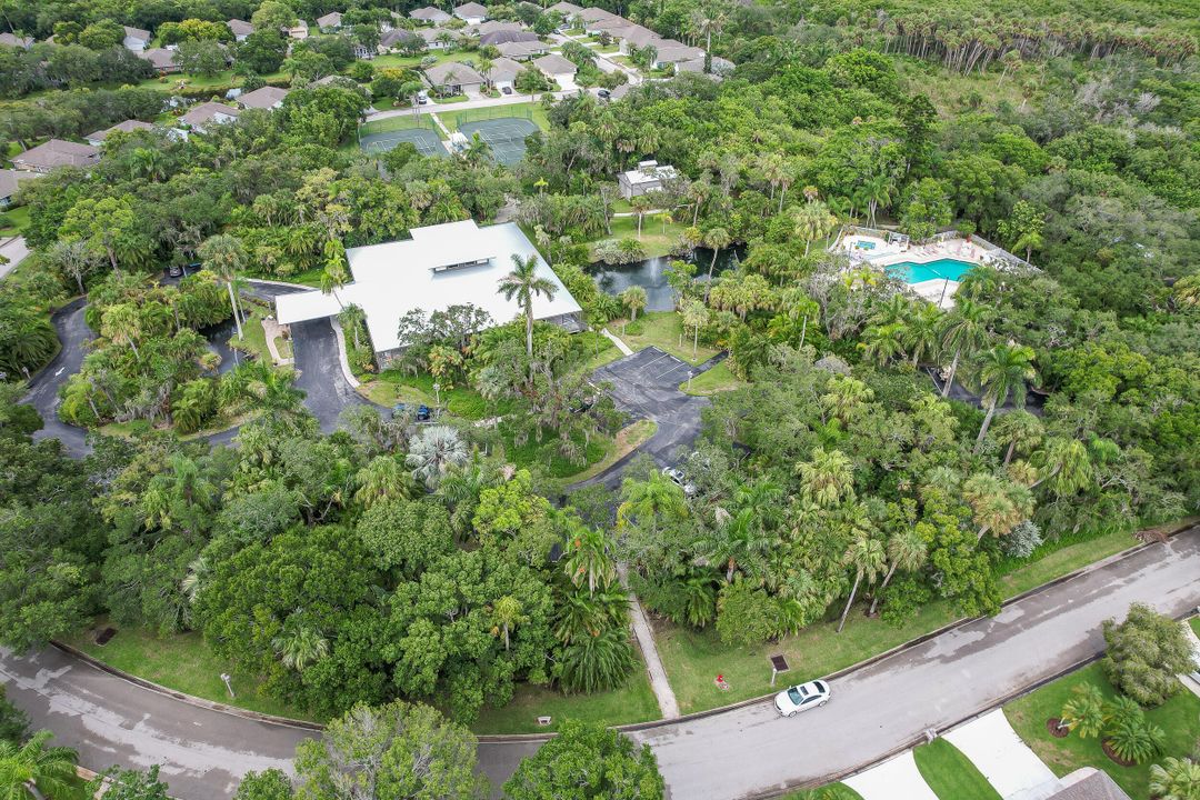 合同活跃: $239,900 (2 贝兹, 2 浴室, 1571 平方英尺)