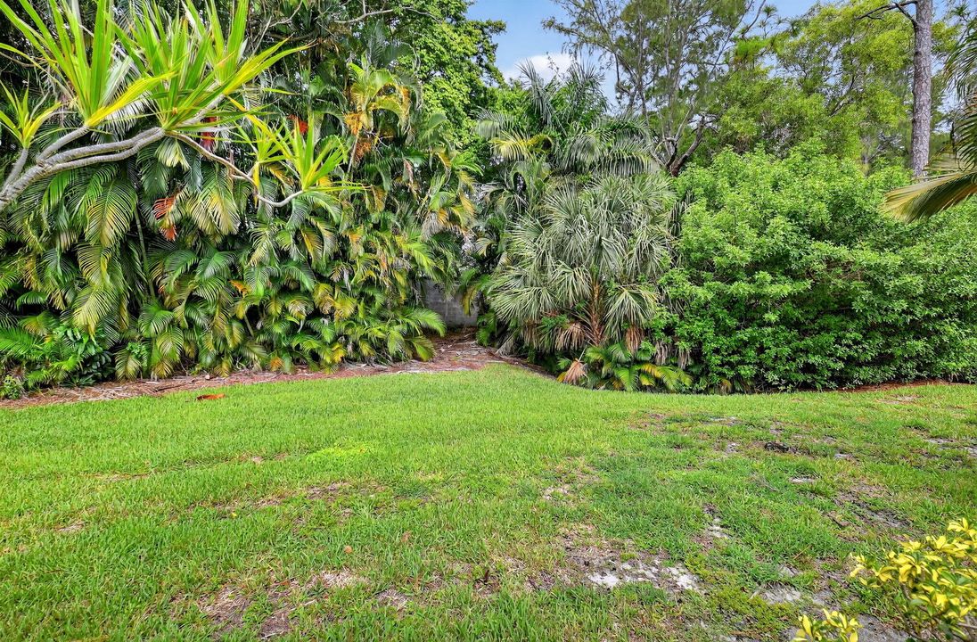 Active With Contract: $489,000 (3 beds, 2 baths, 1861 Square Feet)