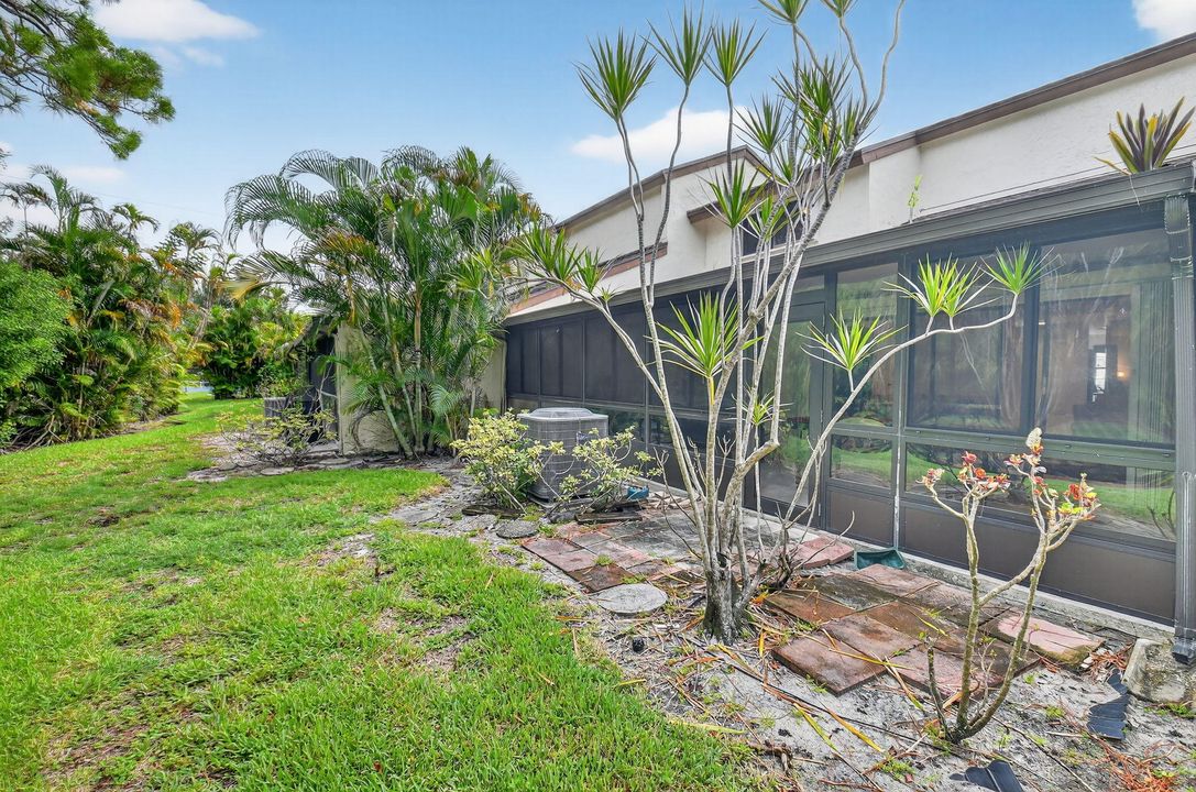 Active With Contract: $489,000 (3 beds, 2 baths, 1861 Square Feet)