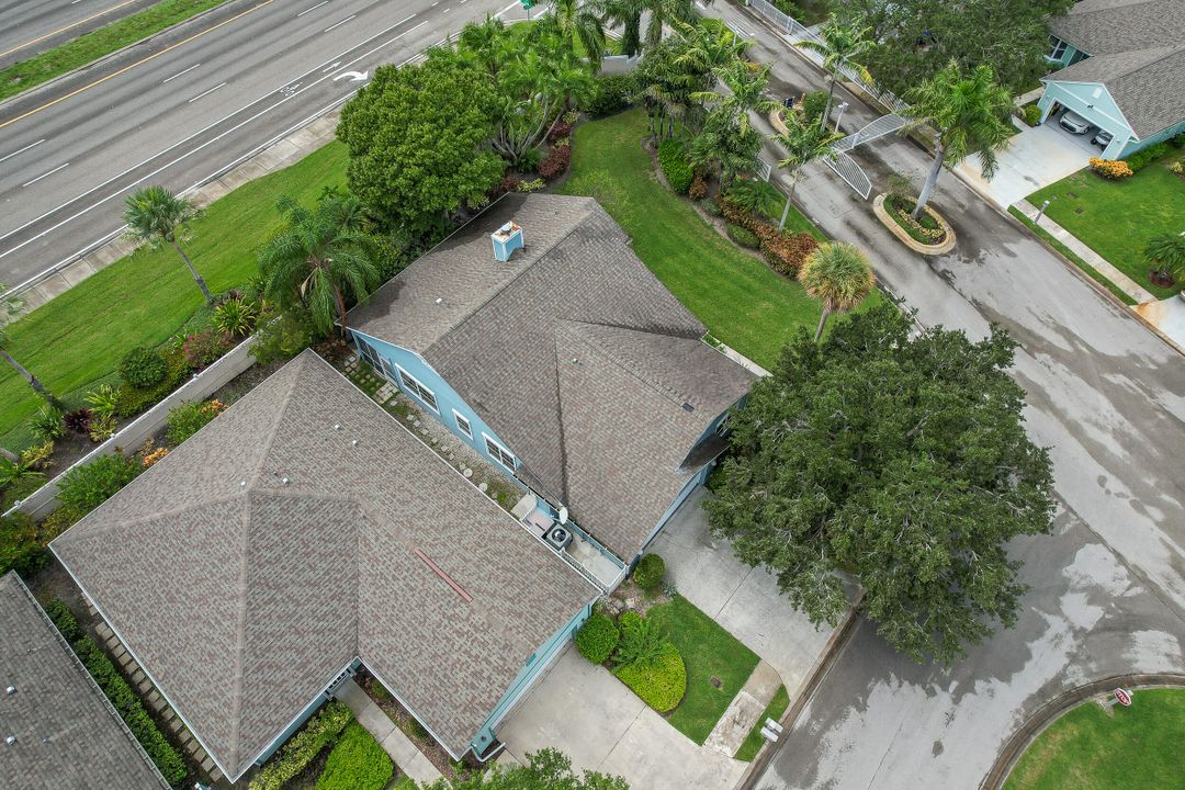 合同活跃: $239,900 (2 贝兹, 2 浴室, 1571 平方英尺)