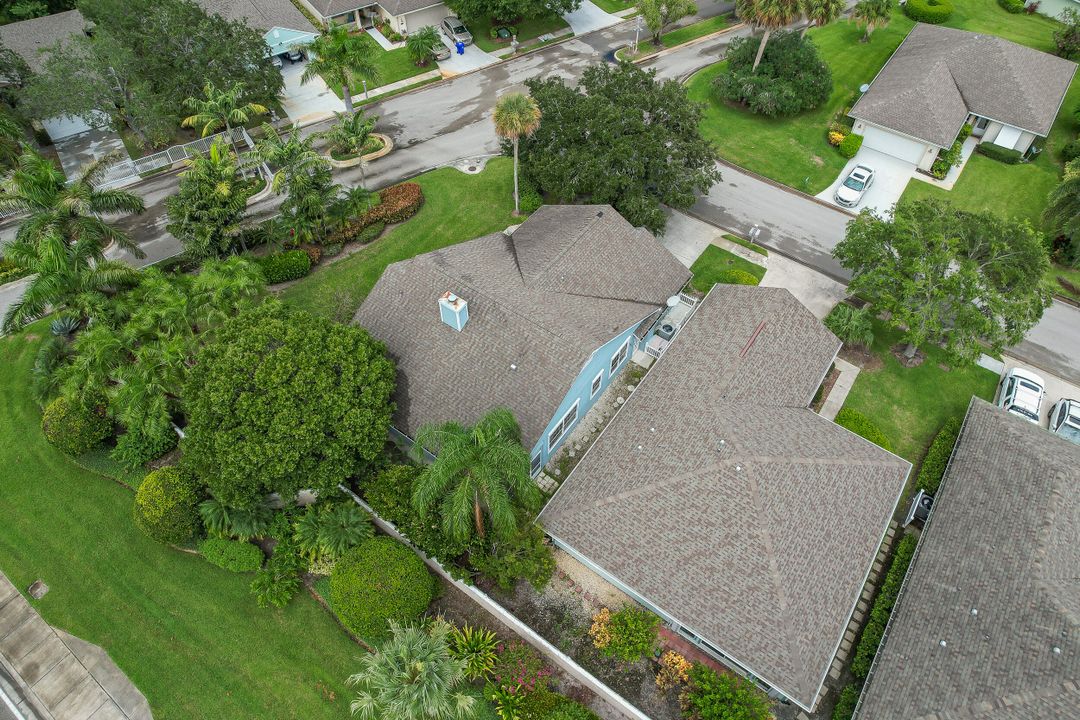 合同活跃: $239,900 (2 贝兹, 2 浴室, 1571 平方英尺)