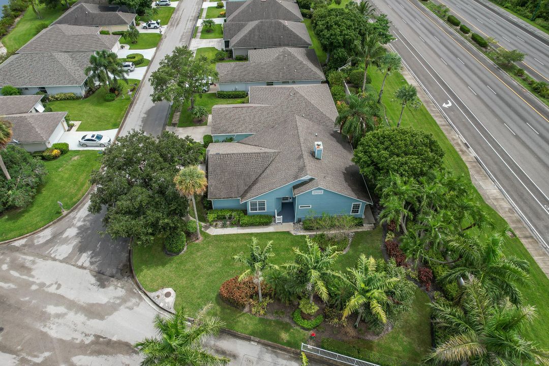 合同活跃: $239,900 (2 贝兹, 2 浴室, 1571 平方英尺)