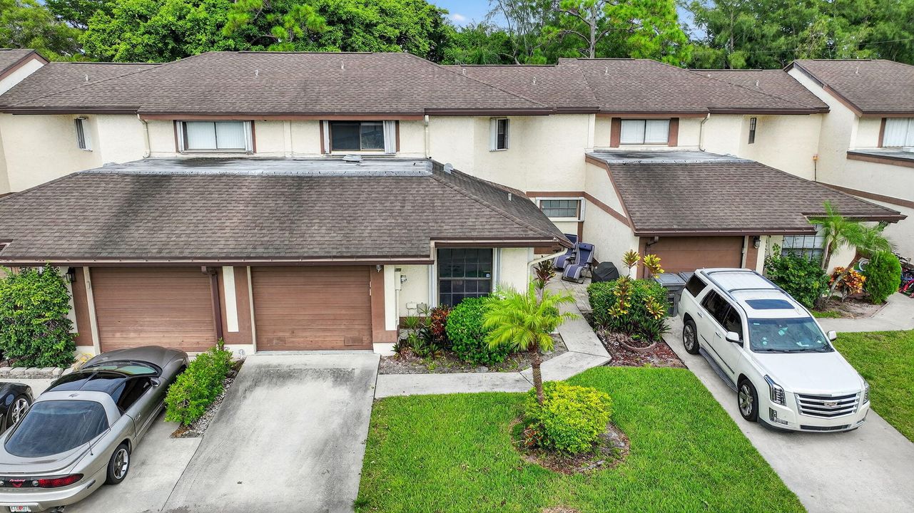 Active With Contract: $489,000 (3 beds, 2 baths, 1861 Square Feet)