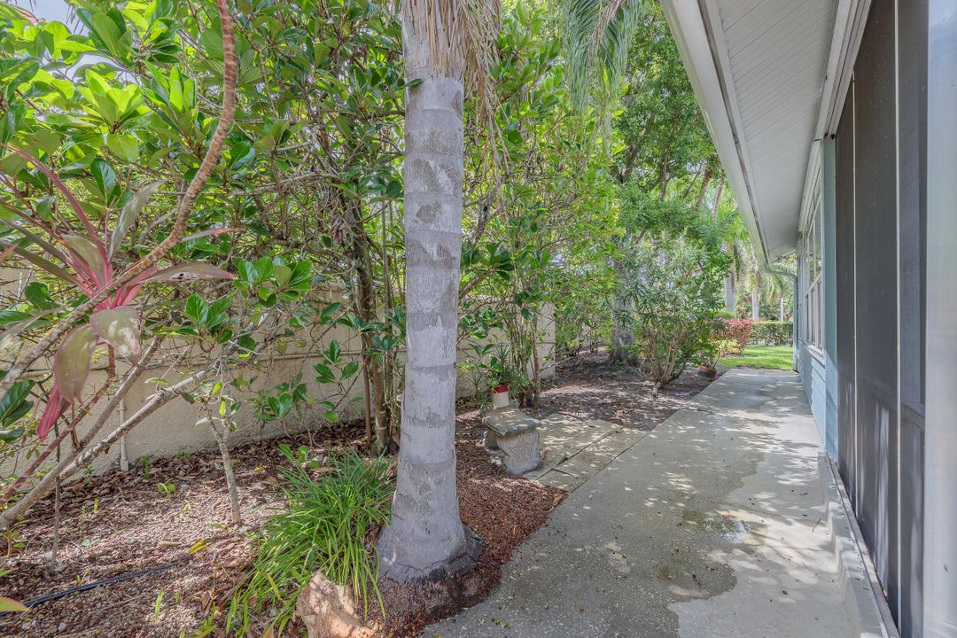 合同活跃: $239,900 (2 贝兹, 2 浴室, 1571 平方英尺)