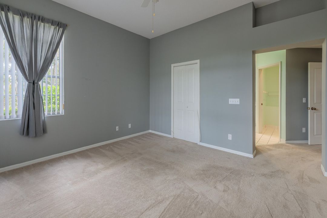 合同活跃: $239,900 (2 贝兹, 2 浴室, 1571 平方英尺)