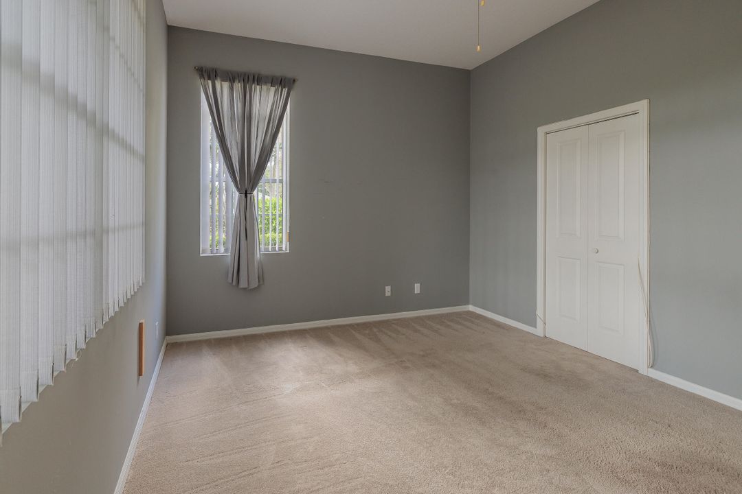 合同活跃: $239,900 (2 贝兹, 2 浴室, 1571 平方英尺)