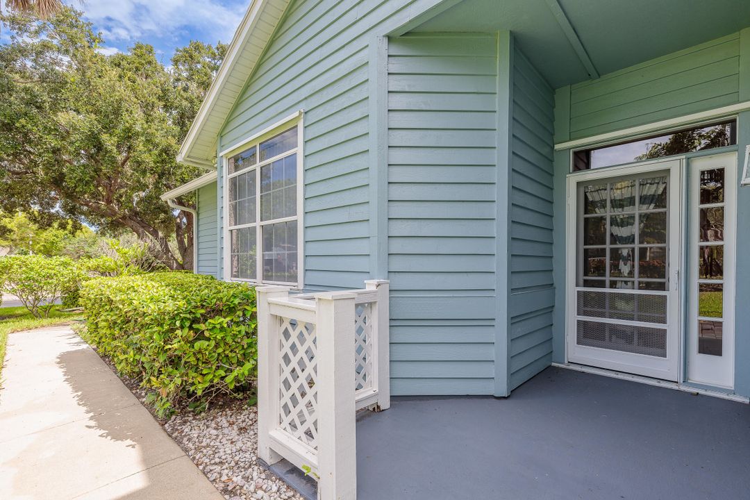 合同活跃: $239,900 (2 贝兹, 2 浴室, 1571 平方英尺)