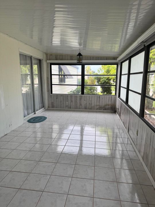 待售: $39,900 (2 贝兹, 2 浴室, 1400 平方英尺)