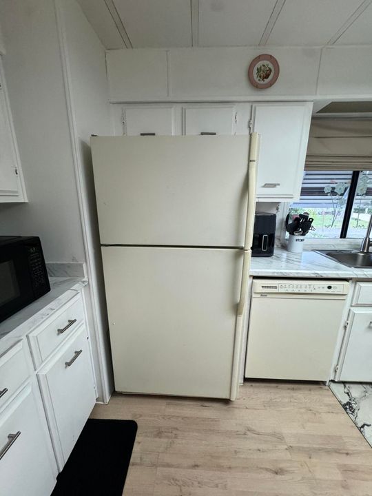 待售: $39,900 (2 贝兹, 2 浴室, 1400 平方英尺)