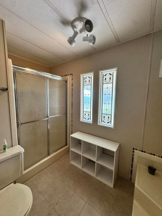 待售: $39,900 (2 贝兹, 2 浴室, 1400 平方英尺)