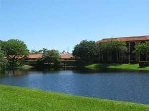 合同活跃: $2,200 (2 贝兹, 2 浴室, 1099 平方英尺)