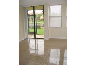 合同活跃: $2,200 (2 贝兹, 2 浴室, 1099 平方英尺)