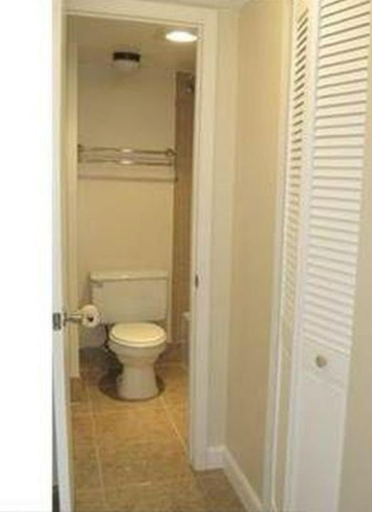 合同活跃: $2,200 (2 贝兹, 2 浴室, 1099 平方英尺)