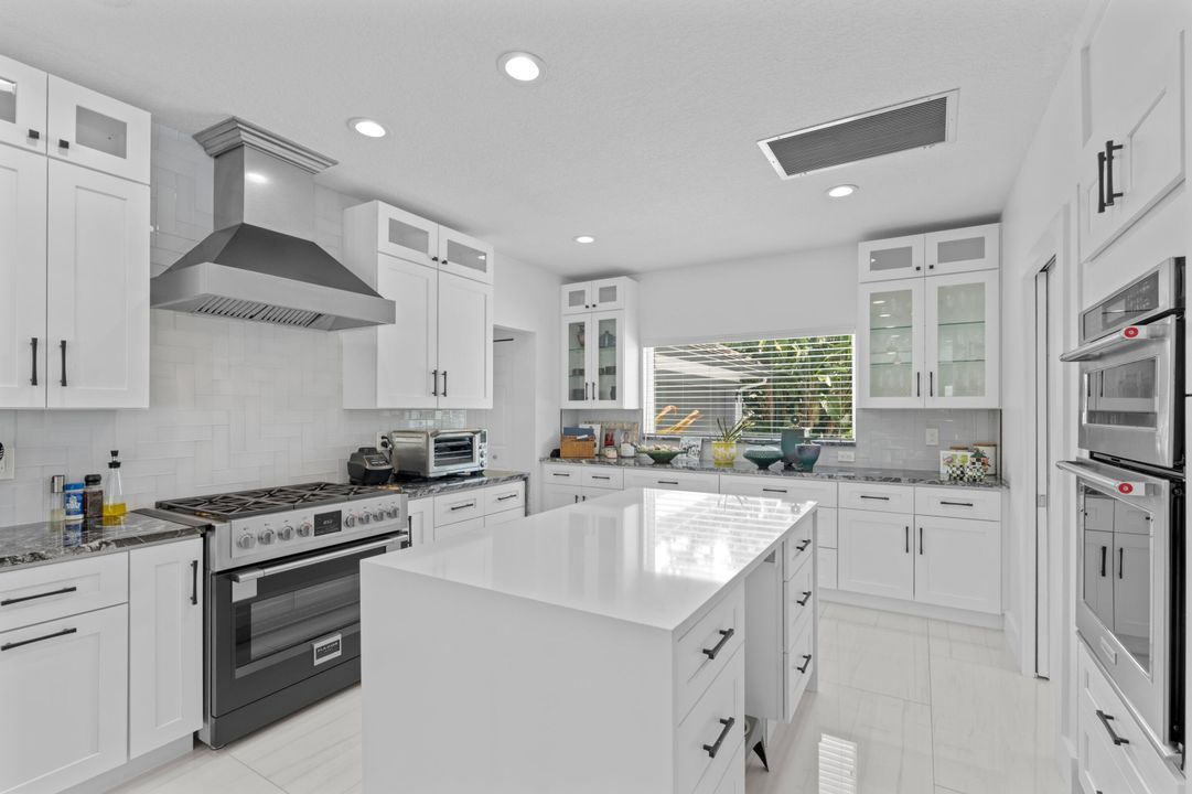 待售: $2,900,000 (6 贝兹, 4 浴室, 4501 平方英尺)