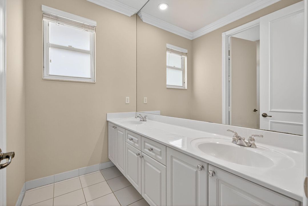 Active With Contract: $1,234,000 (5 beds, 4 baths, 3558 Square Feet)