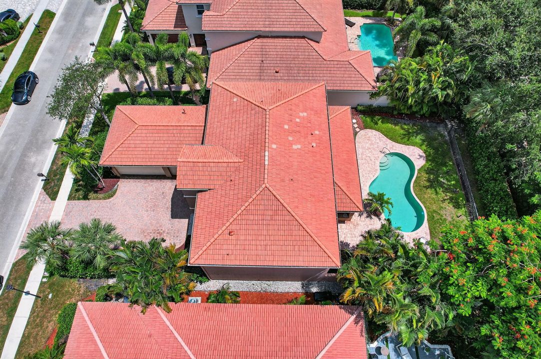 Active With Contract: $1,234,000 (5 beds, 4 baths, 3558 Square Feet)