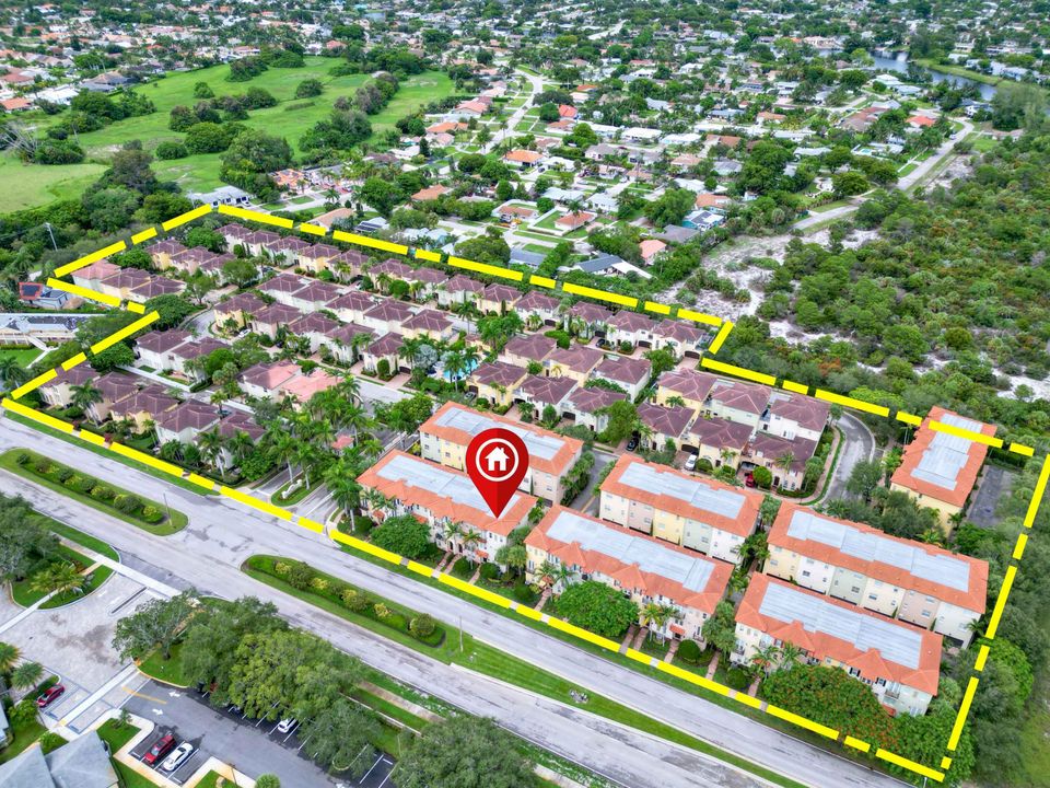 合同活跃: $639,000 (3 贝兹, 3 浴室, 2142 平方英尺)